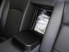 2010款 2.4 CVT 两驱豪华型
