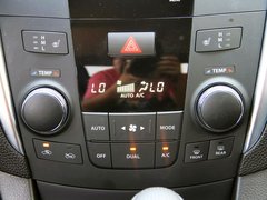 2010款 2.4 CVT 兩驅(qū)豪華型