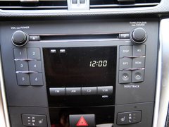 2010款 2.4 CVT 兩驅(qū)豪華型