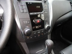 2010款 2.4 CVT 两驱豪华型