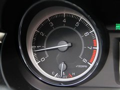 2010款 2.4 CVT 兩驅(qū)豪華型
