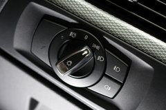 2010款 325i 2.5L 时尚型