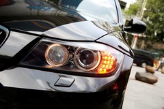 2010款 325i 2.5L 时尚型