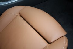 2010款 325i 2.5L 时尚型