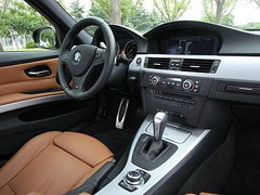 2010款 325i 2.5L 时尚型