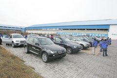 2010款 325i 2.5L 时尚型