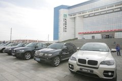 2010款 325i 2.5L 时尚型