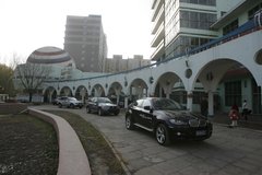 2010款 325i 2.5L 时尚型
