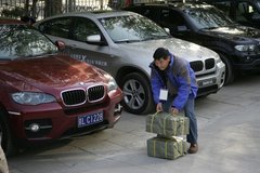 2010款 325i 2.5L 时尚型