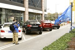 2010款 325i 2.5L 时尚型
