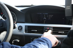 2010款 325i 2.5L 时尚型