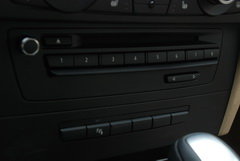 2010款 325i 2.5L 时尚型
