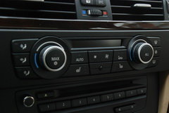 2010款 325i 2.5L 时尚型