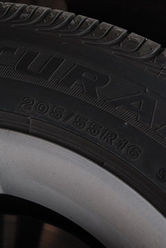 2010款 325i 2.5L 时尚型