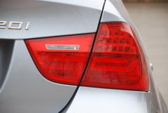 2010款 325i 2.5L 时尚型