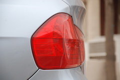 2010款 325i 2.5L 时尚型