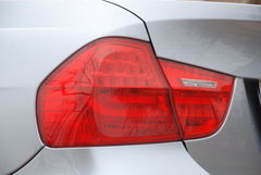 2010款 325i 2.5L 时尚型