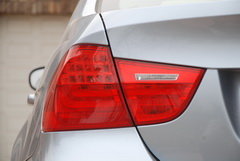 2010款 325i 2.5L 时尚型