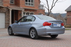 2010款 325i 2.5L 时尚型