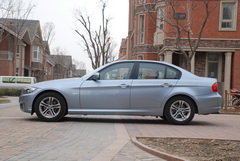 2010款 325i 2.5L 时尚型