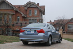2010款 325i 2.5L 时尚型