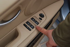 2010款 325i 2.5L 时尚型
