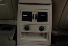 2010款 325i 2.5L 时尚型