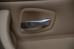 2010款 325i 2.5L 时尚型