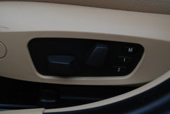 2010款 325i 2.5L 时尚型