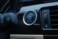 2010款 325i 2.5L 时尚型