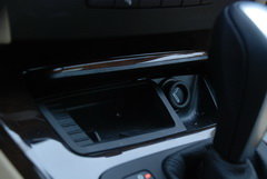 2010款 325i 2.5L 时尚型