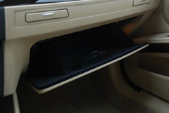 2010款 325i 2.5L 时尚型