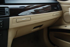2010款 325i 2.5L 时尚型