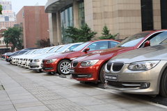 2010款 325i 2.5L 时尚型