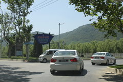 2010款 325i 2.5L 时尚型