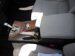 2010款 325i 2.5L 时尚型