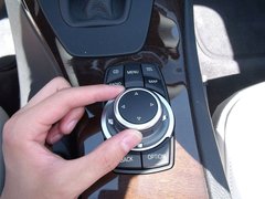 2010款 325i 2.5L 时尚型