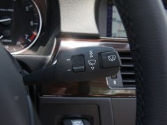 2010款 325i 2.5L 时尚型