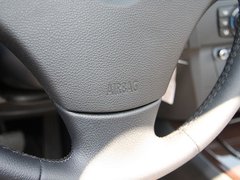2010款 325i 2.5L 时尚型