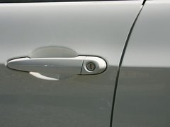 2010款 325i 2.5L 时尚型