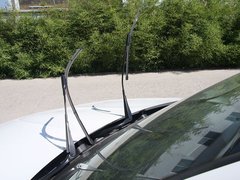 2010款 325i 2.5L 时尚型