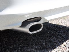 2010款 325i 2.5L 时尚型