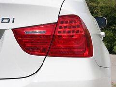 2010款 325i 2.5L 时尚型