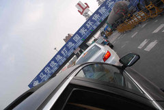 2010款 523Li 2.5L 标准型