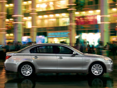 2010款 523Li 2.5L 标准型