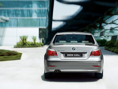 2010款 523Li 2.5L 标准型