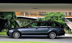 2010款 523Li 2.5L 标准型