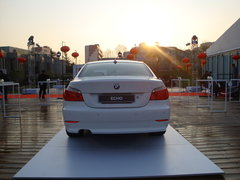 2010款 523Li 2.5L 标准型