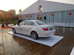 2010款 523Li 2.5L 标准型