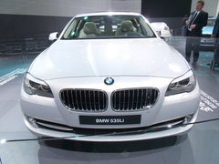 2010款 523Li 2.5L 标准型